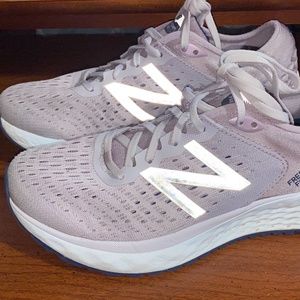 New Balance Women's 8.5 1080V9 Running Shoe Purple